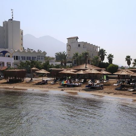 Celebrity Hotel Lapithos  Exterior foto