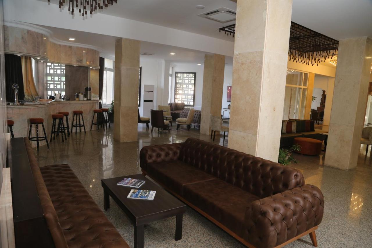 Celebrity Hotel Lapithos  Exterior foto