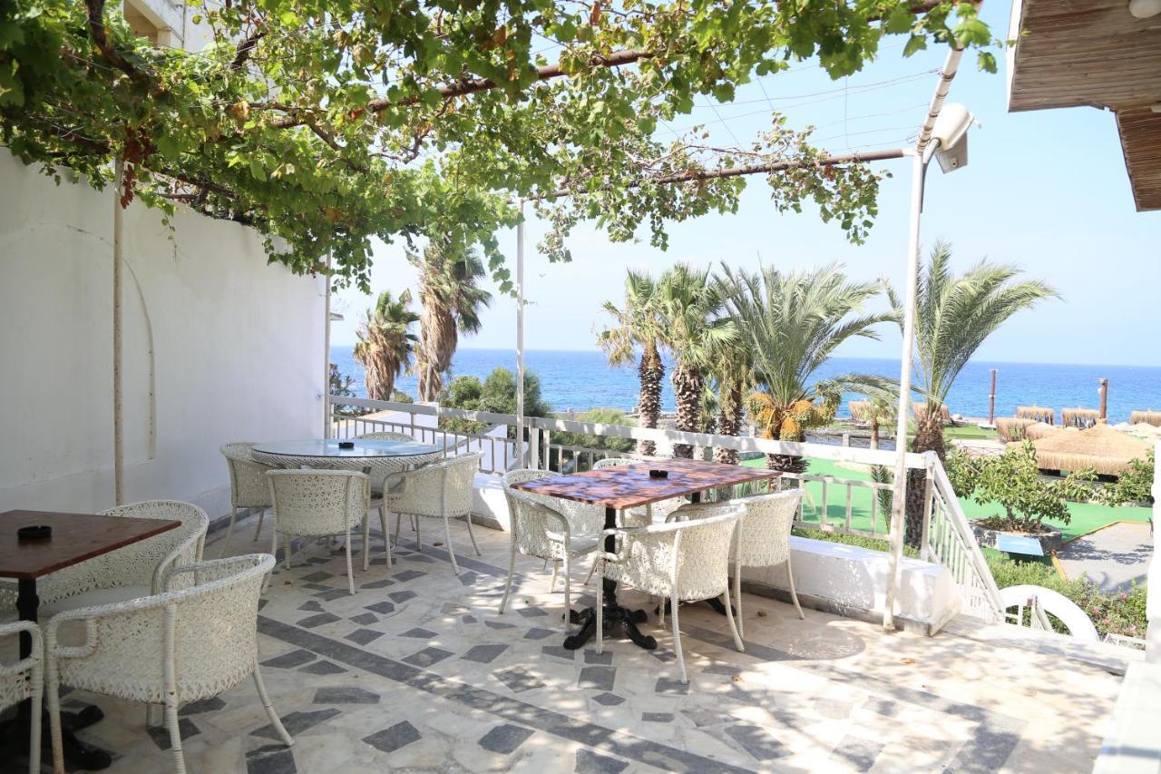 Celebrity Hotel Lapithos  Exterior foto