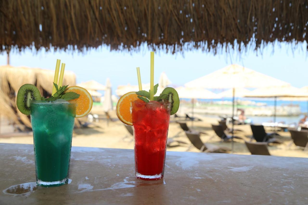 Celebrity Hotel Lapithos  Exterior foto